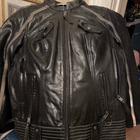 Harley Davidson Leather Jacket size Med - Picture 9 of 11
